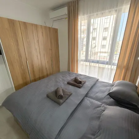 Studio 1082 * Durrës